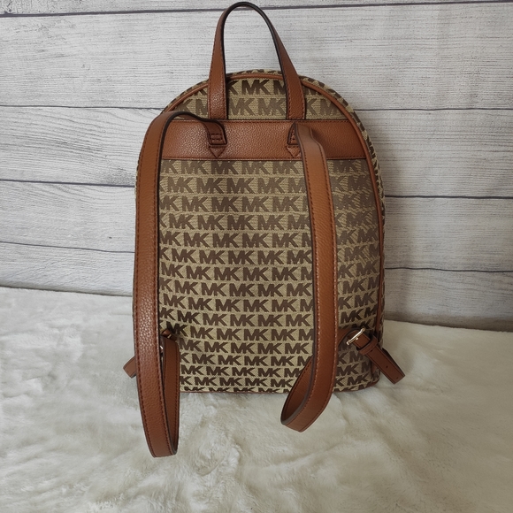 Michael Kors large backpack - Picture 8 of 16